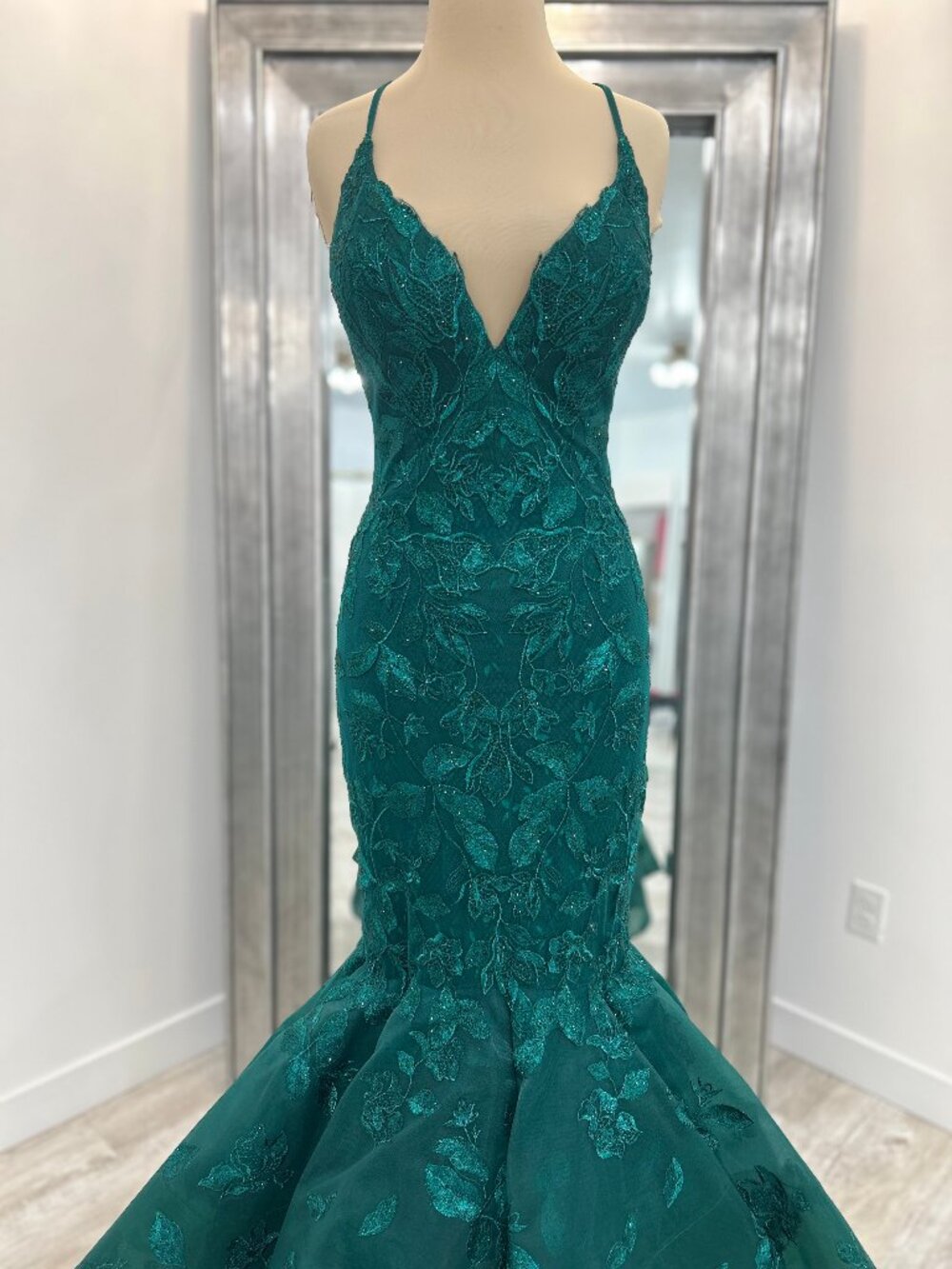Ellie Wilde EW35062 Emerald Mermaid Prom Dress – Size 12 – New Store Sample - Picture 4 of 8